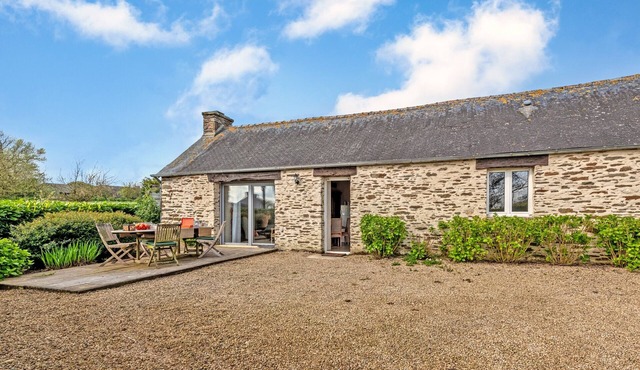 Cottage 'Gîte Calme Avec Jardin Et Terrasse' with Private Terrace, Private Garden and Wi-Fi