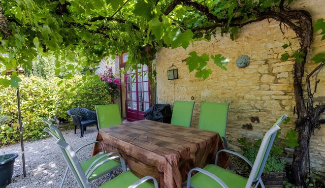 Cottage 'Gite Soleil' with Shared Pool, Private Terrace and Wi-Fi