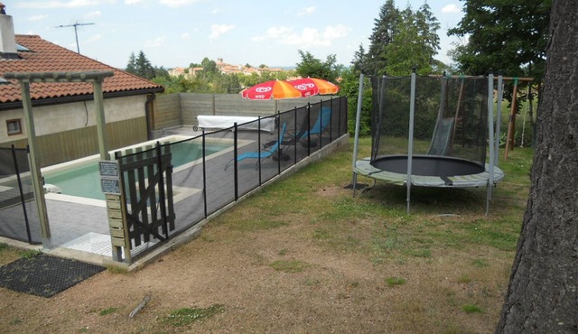 Cottage in Saint-Haon-le-Châtel with pool and pets allowed