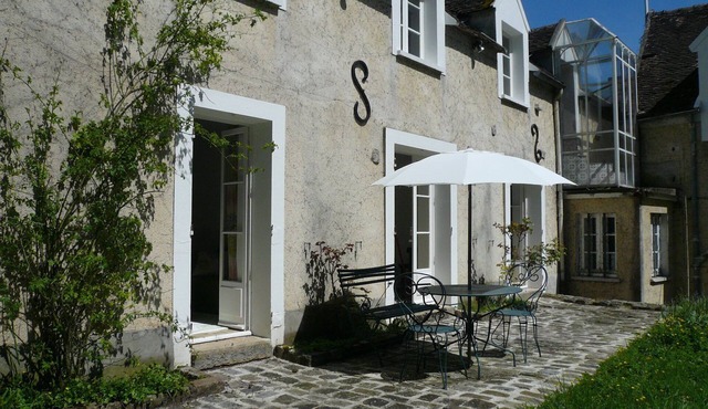 Cottage in the Orvanne valley