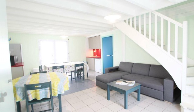 Cottage near the sea with garden, pets allowed