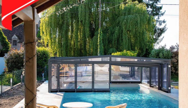 Cottage with private indoor swimming pool & SPA Near forest and river