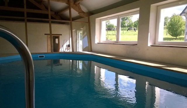 Country Cottage (Private indoor heated pool from end of March to mid-November)
