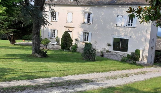 COUNTRY GITE