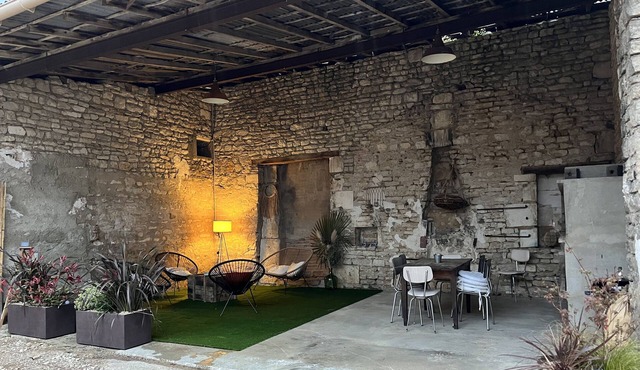 COUNTRY HOUSE 10 mins from Chablis and Auxerre