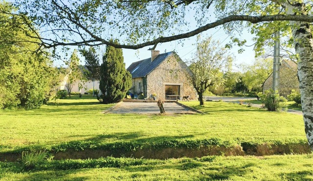 Country house in Sarthe with indoor pool