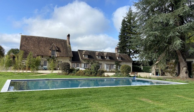 Country house with swimming pool on the Briare canal 1h15 from Paris- 16 per