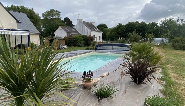 Country villa with heated pool for 6 people
