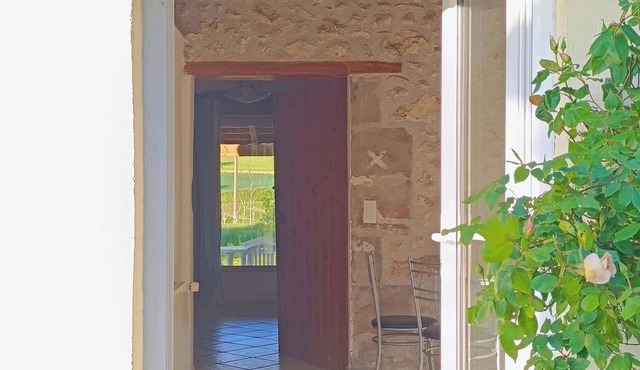 Countryside cottage, private terrace & garden overlooking walnut & plum orchards