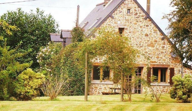 Countryside Home Sleeps 6 - Garden, Parking, Wifi