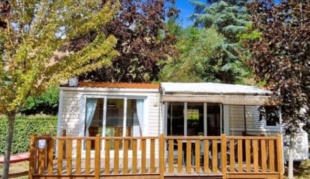 Cozy 2-Bedroom Chalet with Terrace, Espira-de-Conflent