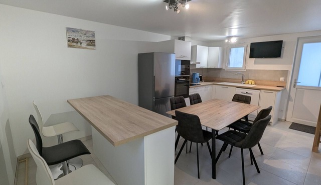 Cozy accommodation with air conditioning, 4 bedrooms, terrace, parking - 6 pers.