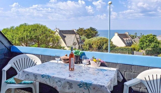 Cozy apartment in Clohars Carnoet with WiFi