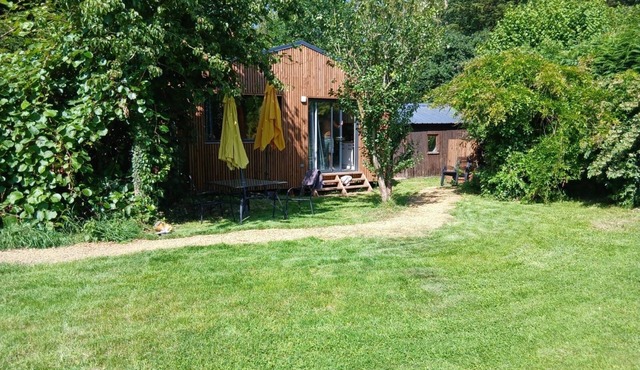 Cozy chalet in charming Cavan with AC