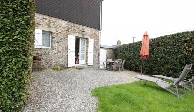 Cozy Cottage in Pittoresque Village Near Beaches – Enclosed Garden & Pet-Friendly