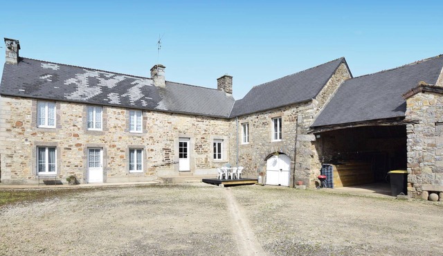 Cozy home in Saint-Christophe-du-Foc with WiFi