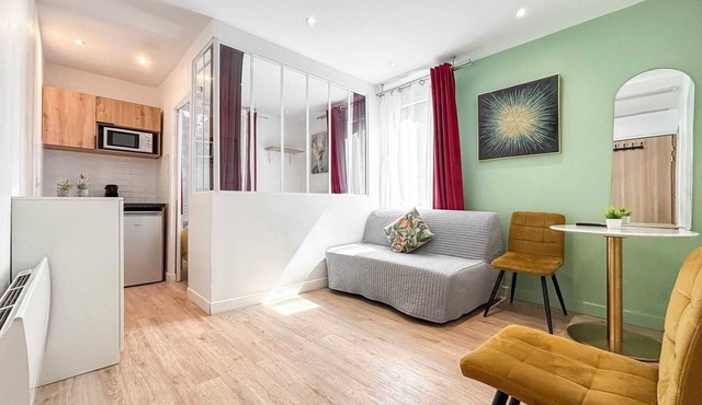 David D Angers 52 - One Bedroom Apartment, Sleeps 4
