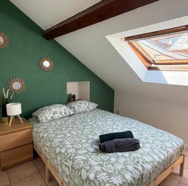 Dijon center cozy apartment - private parking