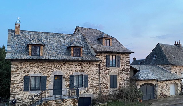Discover authentic Aveyron in the heart of a hamlet near Estaing.