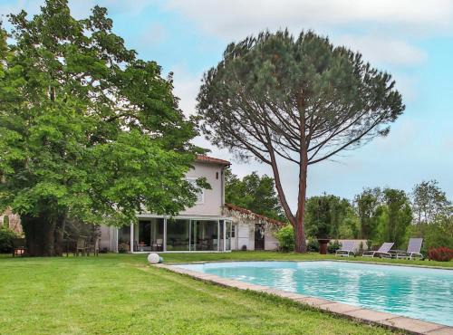 Domaine d'AROMM - Chambres d'hotes & gites - Piscine, Jacuzzi, Etangs & Animaux - Au calme