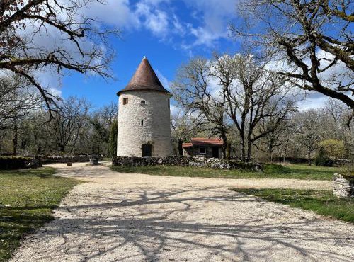 Domaine de Moulin-Phare Gîte de charme au coeur du Lot