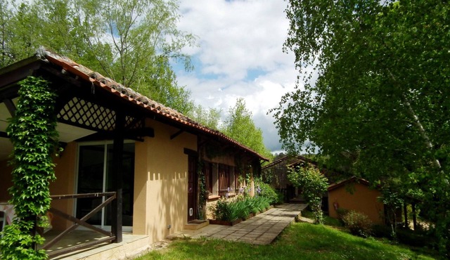 Domaine "La Chatière" mit Jacuzzi by Interhome