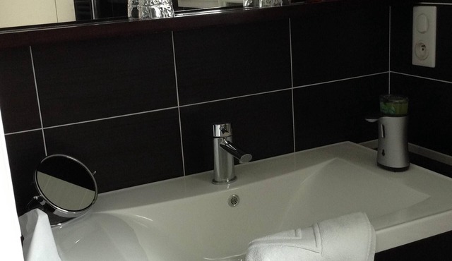 Double room-Standard-Ensuite with Shower