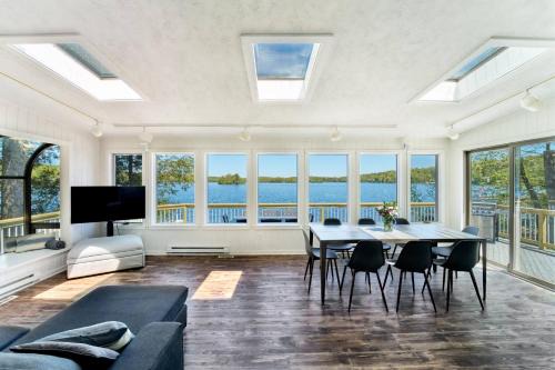 Dream Lakefront Escape + Beach/Ski/Golf near NYC in Vernon Township