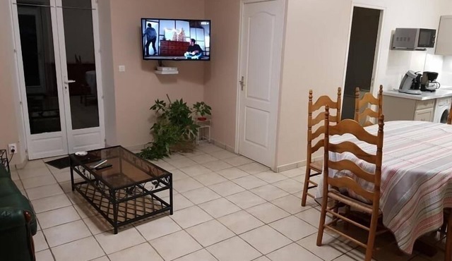 Duplex paisible avec jardin privé, proche Montargis et Pithiviers, idéal pour couple ou pro