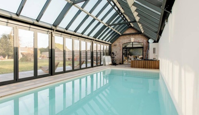 Ecurie les Tourelles indoor swimming pool & spa in Normandy