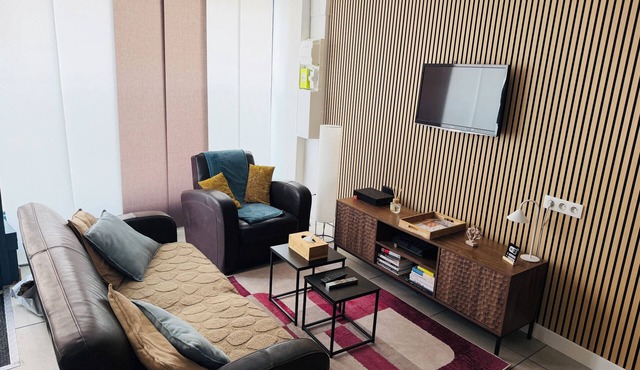 Elegant and cosy 2-room apartment - Between history and champagne