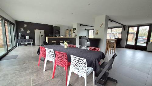 Escapade des Cavaliers, Lodge d Exception, Parking, Extérieur