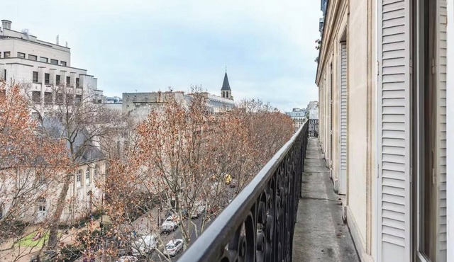EXPERIENCE PARISIAN LIVING AT ITS MOST REFINED LOCATION - SAINT GERMAIN