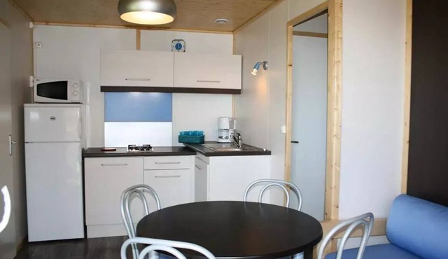 Fabre Chalet (Comfort Series), Wednesday to Wednesday during the season, sleeps 5