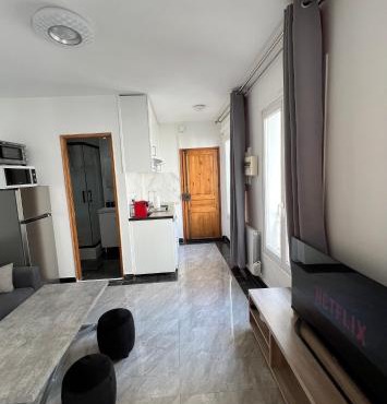 Facile dacces a Paris 2 pieces lumineux