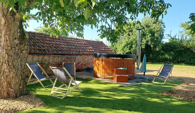 Family home with a Nordic hot tub, 15 minutes from Beaune