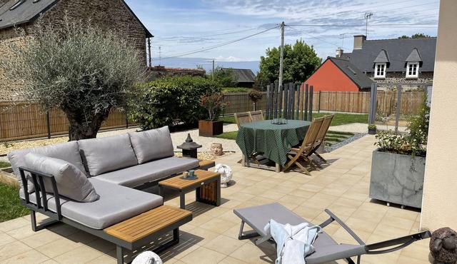 Family home with garden and large terrace
