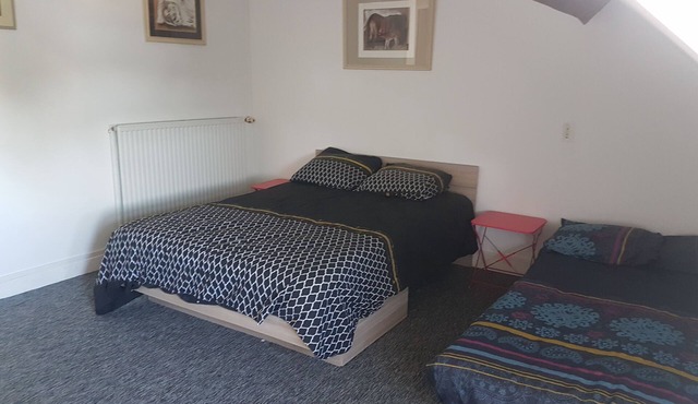 Family home with 4 bedrooms and large dining room
