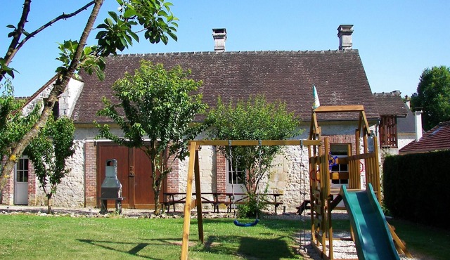 Family house in the valley of the Automne