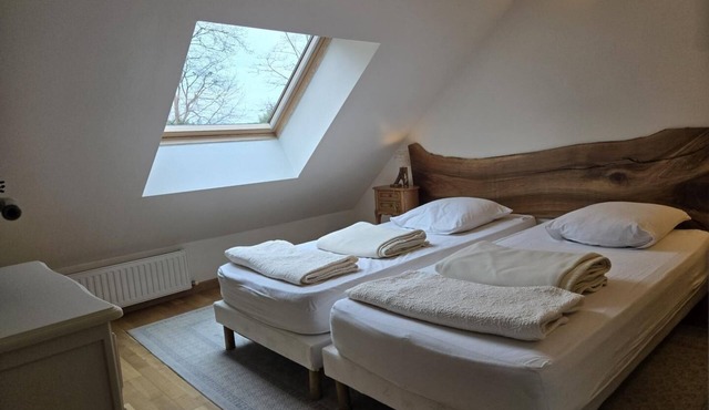 Farmhouse in French countryside, long stays only, 1 hour 15 minutes from Paris
