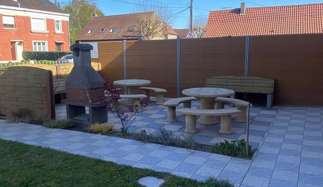 First-floor studio 700 metres from the spa