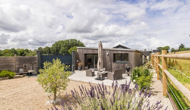 Cozy house with terrace in Tourlaville