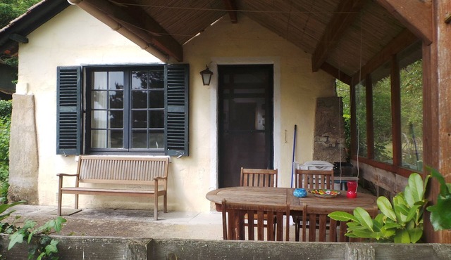 Gite with view over the lake in Rouffignac-Saint-Cernin-de-Reilhac