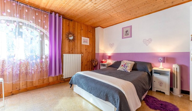 Room “Lavande Guest Room” with Pool, Shared Terrace, and Wi-Fi
