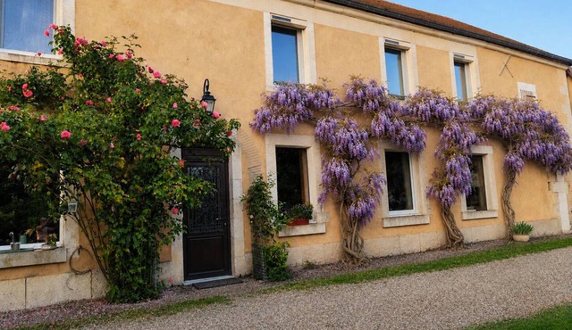 The Licaraclo is located in Puisaye very close to Guédelon