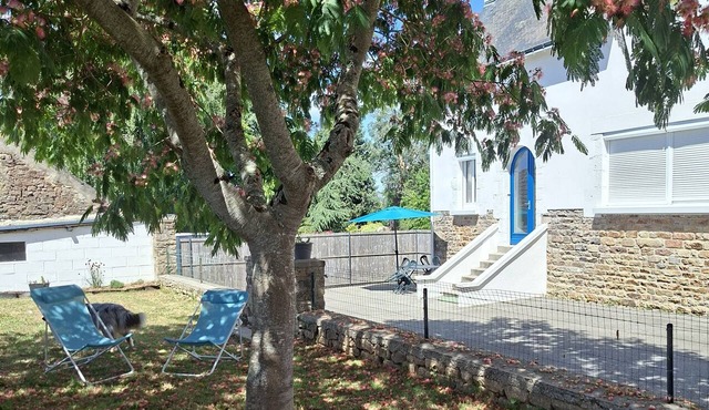 Fully renovated family home in the center of Kervignac. 15 minutes from the beaches.