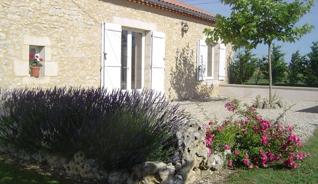 Furnished barn with all comforts, beautiful view of the valley
