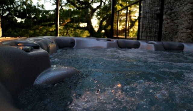 Gîte 2 to 10 travellers + private SPA + swimming pool in season