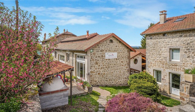 Gîte d'étape et de séjour “Le Jardin Mirandou” – Bike-Friendly Accommodation