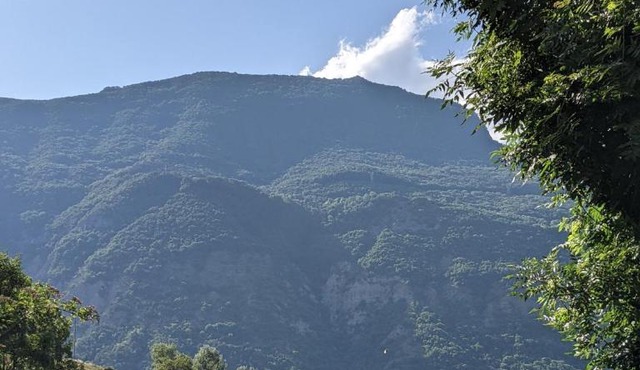 Gîte de charme La Sallandière Jacuzzi et brasero Proche de Grenoble entre lacs et montagne et passerelles himalayennes de Monteynard